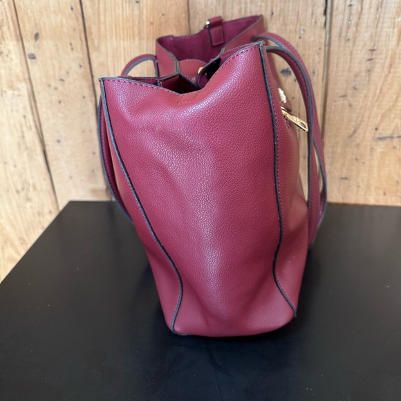 Steve Madden Large Faux Pebbled Leather Tote Crossbody Bag EUC Burgundy/Brown - Picture 6 of 16